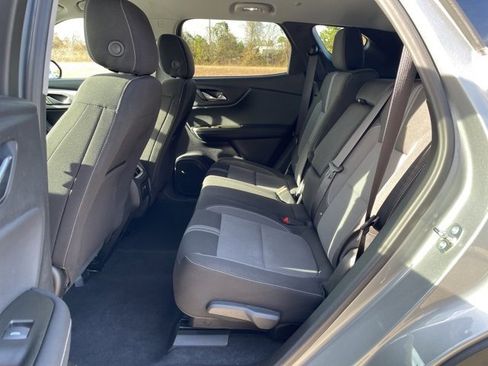 Used 2025 Chevrolet Blazer LT image 27