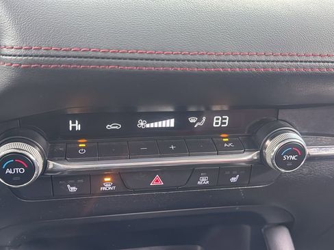 Used 2022 MAZDA MAZDA3 s image 24