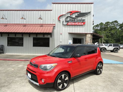 Used 2019 Kia Soul + FWD image 1