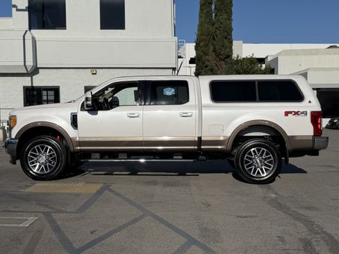 Used 2017 Ford F250 Lariat w/ Lariat Value Package image 4