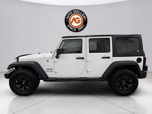 Used 2018 Jeep Wrangler Unlimited Sport S AWD/4WD image 6