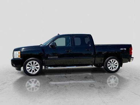 Used 2013 Chevrolet Silverado 1500 LTZ w/ LTZ Plus Package AWD/4WD image 3