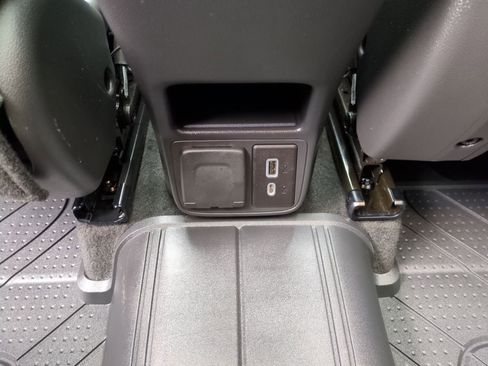 Certified 2025 Chevrolet TrailBlazer RS w/ Convenience Package image 21