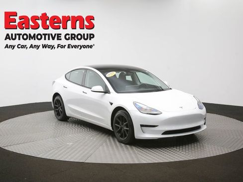 Used 2023 Tesla Model 3 Standard Range image 44