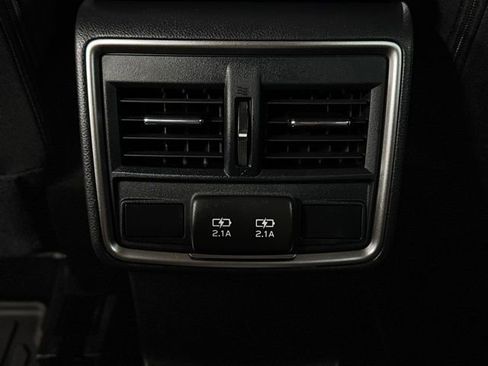 Used 2023 Subaru Forester Premium image 21