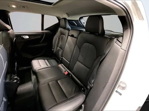 Certified 2023 Volvo XC40 B5 Plus w/ Protection Package Premier AWD/4WD image 29