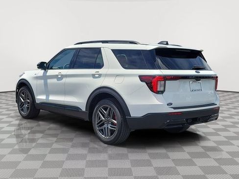 New 2026 Ford Explorer ST-Line w/ ST-Line Street Pack RWD image 4