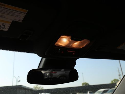 Used 2025 Chevrolet TrailBlazer RS w/ Convenience Package image 18