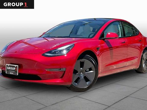 Used 2021 Tesla Model 3 Standard Range Plus RWD image 1