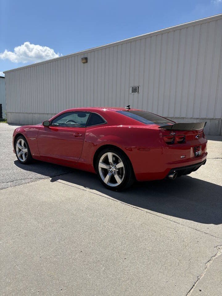 Used 2010 Chevrolet Camaro SS w/ RS Package RWD image 5