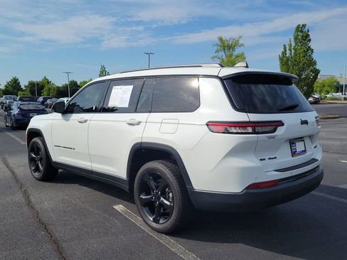 Used 2022 Jeep Grand Cherokee L Limited w/ Luxury Tech Group II AWD/4WD image 6