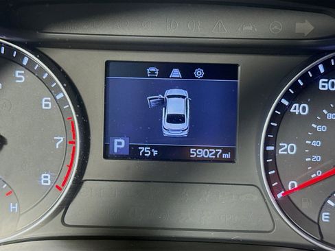 Used 2020 Kia Forte LXS FWD image 16