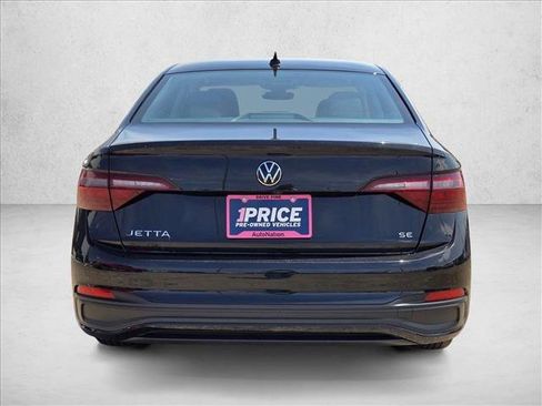 Used 2024 Volkswagen Jetta SE FWD image 7
