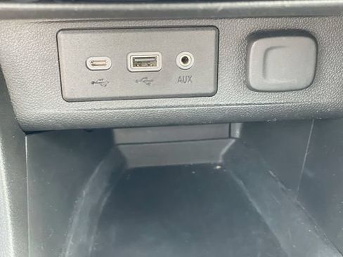 Certified 2021 Buick Encore GX Select w/ Sport Touring Package FWD image 24