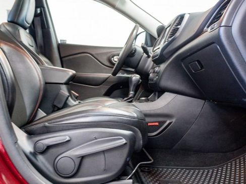 Certified 2021 Jeep Cherokee Trailhawk w/ Sun, Sound & Nav Group image 5