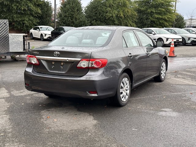 Used 2013 Toyota Corolla LE FWD image 2