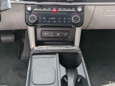 Used 2025 Hyundai Tucson Limited AWD/4WD image 23