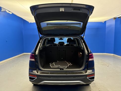 Used 2023 Volkswagen Taos SE w/ Panoramic Sunroof Package image 28