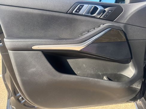 Used 2022 BMW X5 sDrive40i w/ Parking Assistance Package image 15