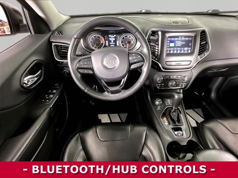 Used 2019 Jeep Cherokee Latitude Plus AWD/4WD image 8