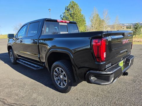 Used 2024 GMC Sierra 1500 AT4 w/ Technology Package image 9