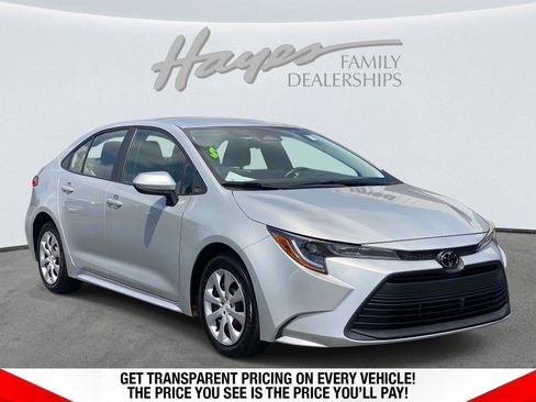 Used 2025 Toyota Corolla LE FWD image 1