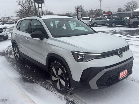 Used 2025 Volkswagen Taos S image 7