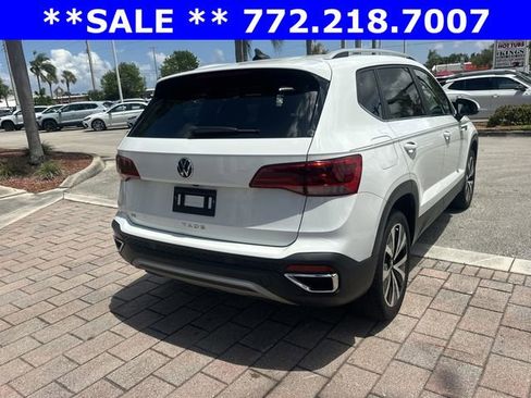 Certified 2024 Volkswagen Taos SE FWD image 7