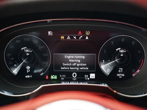 Used 2022 Bentley Bentayga AWD/4WD image 15
