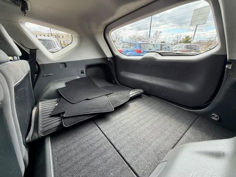 Used 2014 Toyota Prius V Three image 12