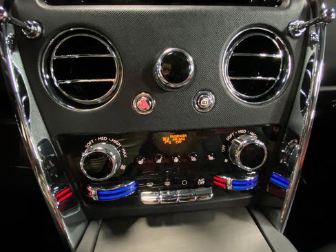 Used 2021 Rolls-Royce Cullinan image 37