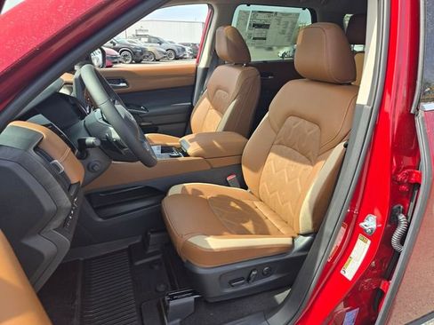 New 2026 Nissan Pathfinder Platinum AWD/4WD image 5