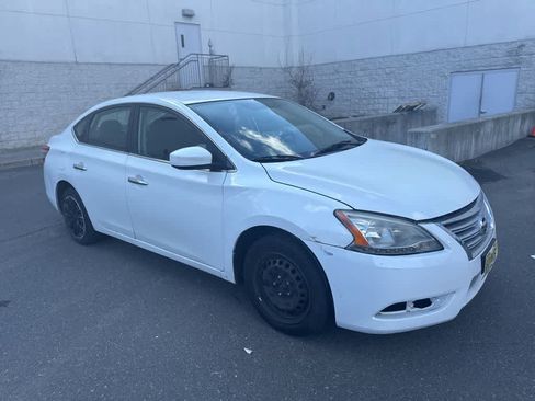Used 2015 Nissan Sentra SV image 9
