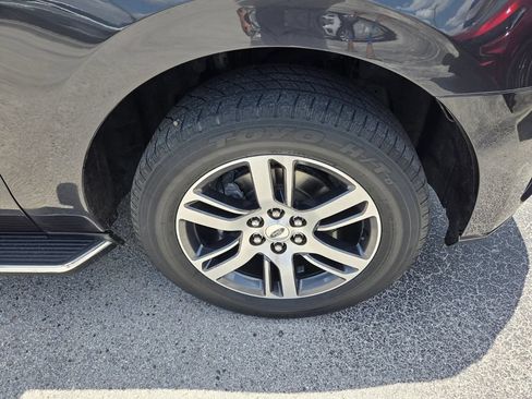 Used 2022 Ford Expedition XLT RWD image 19