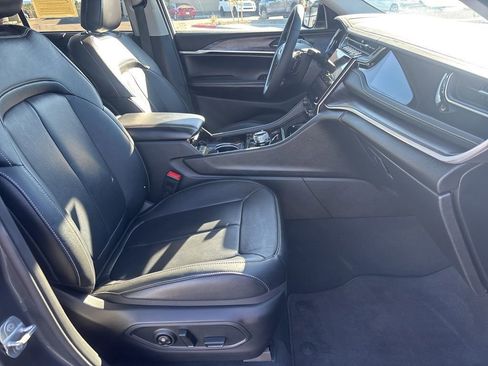 Used 2022 Jeep Grand Cherokee Limited 4xe w/ Luxury Tech Group II image 17