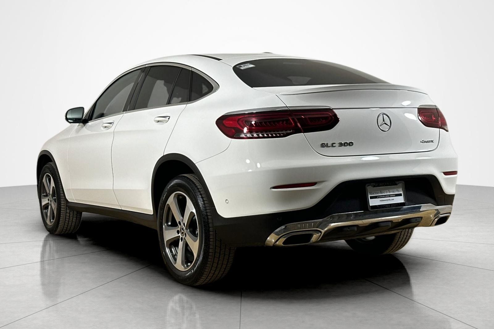 Used 2023 Mercedes-Benz GLC 300 4MATIC Coupe image 3