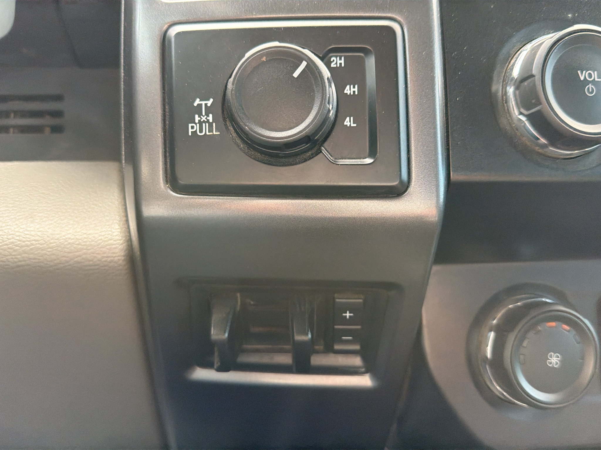 Used 2022 Ford F350 XLT w/ XLT Premium Package AWD/4WD image 30