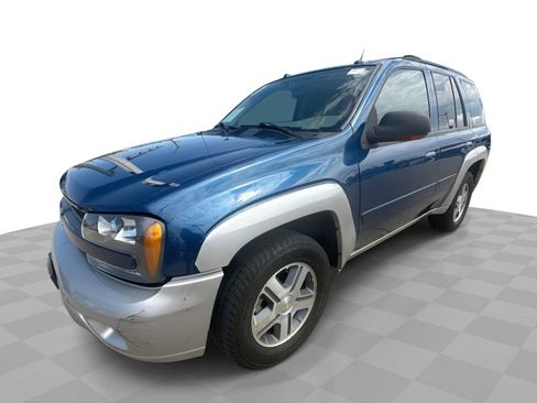 Used 2005 Chevrolet TrailBlazer LT AWD/4WD image 1