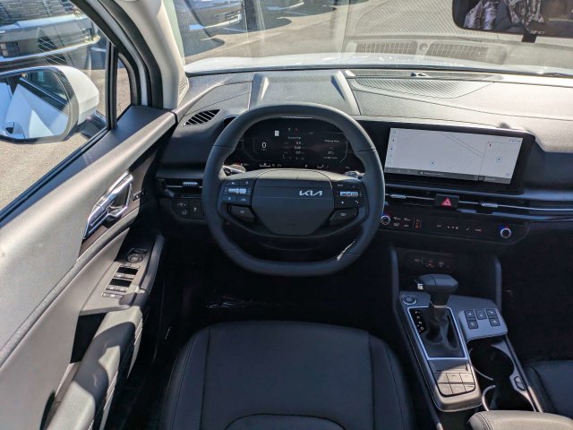 New 2026 Kia Sportage SX FWD image 17