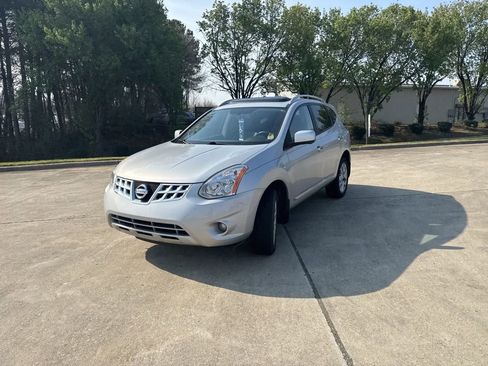 Used 2013 Nissan Rogue SL image 2