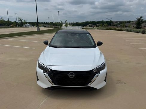 Used 2024 Nissan Sentra SV w/ Lighting Package FWD image 7
