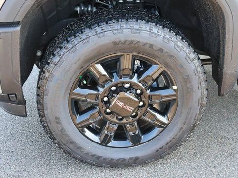 New 2026 GMC Sierra 2500 AT4 w/ AT4 Premium Plus Package AWD/4WD image 7