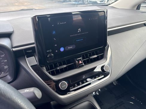 Used 2023 Toyota Corolla LE image 17