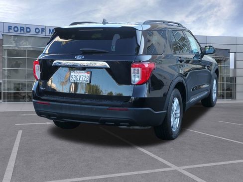 Used 2022 Ford Explorer XLT image 4