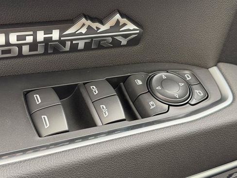 New 2026 Chevrolet Silverado 1500 High Country w/ Technology Package AWD/4WD image 12