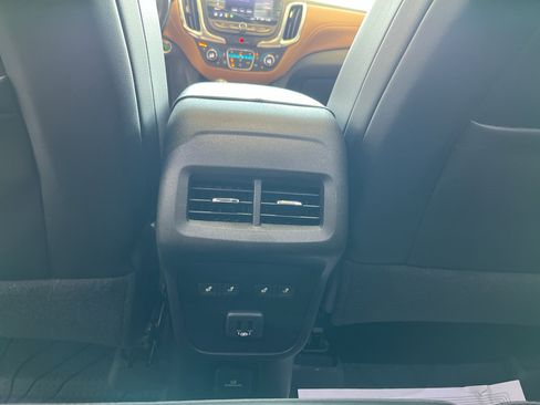Used 2019 Chevrolet Equinox Premier AWD/4WD image 16