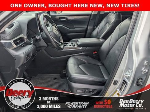 Used 2023 Toyota Highlander Limited image 2