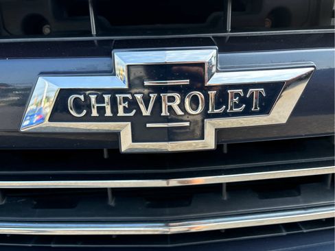 Used 2018 Chevrolet Silverado 1500 LTZ Z71 w/ Centennial Edition AWD/4WD image 5