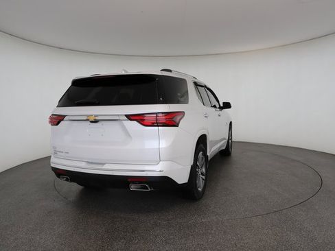 Used 2024 Chevrolet Traverse High Country image 16