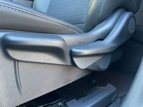 Used 2025 Buick Envista Preferred image 23